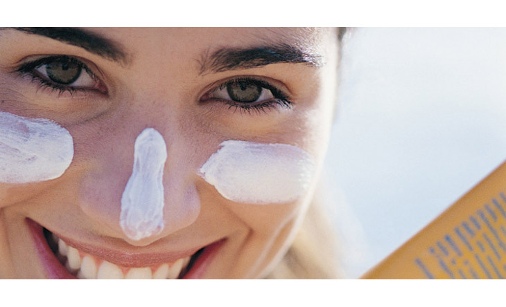 Kem chống nắng: những điều cần biết về sunscreen và sunblock