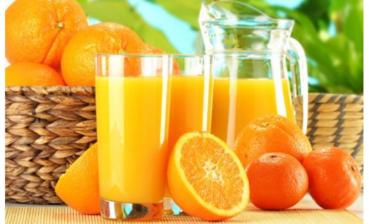 Có nên uống thuốc với nước trái cây?