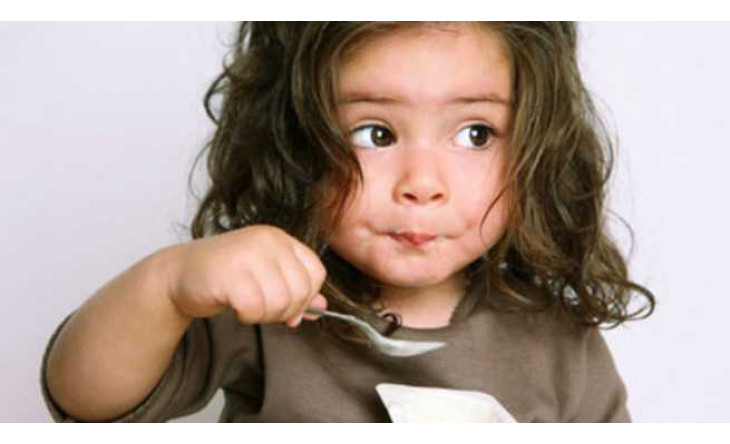 Cách cho trẻ ăn sữa chua tốt nhất