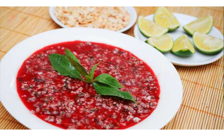 Thêm 2 người nguy kịch do ăn tiết canh lợn