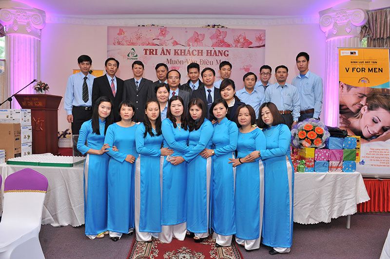 Toan the nhan vien
