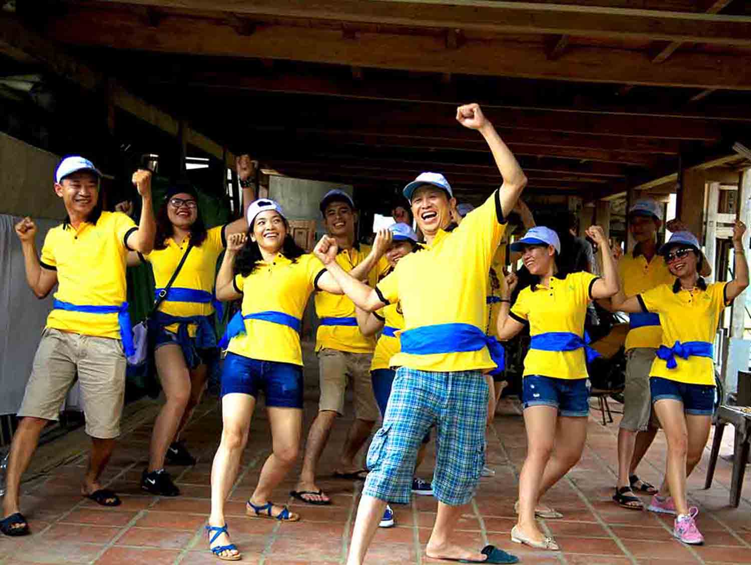08. Doi Rung Gia bieu dien dieu nhay